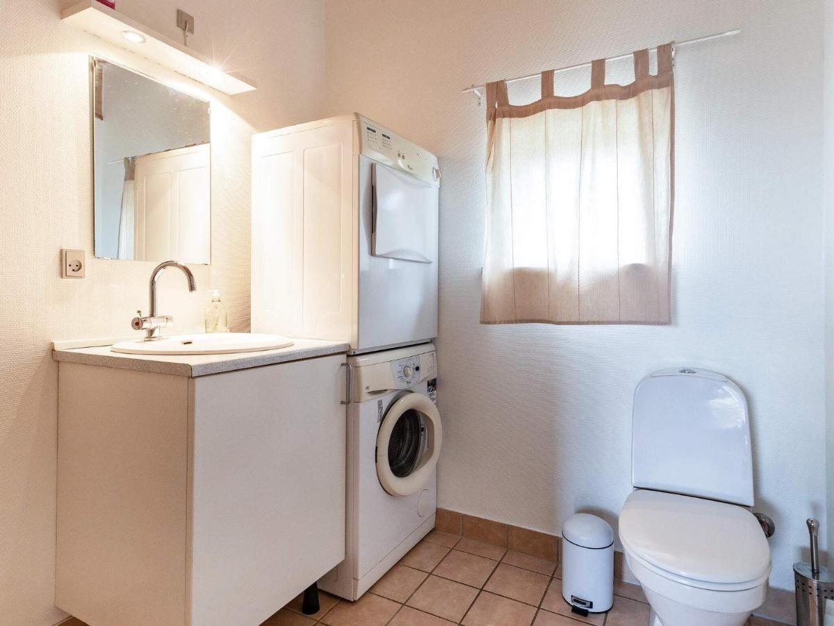 8 Person Holiday Home In ฟาบอร์ก ภายนอก รูปภาพ
